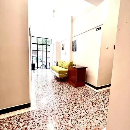 Peaceful 3 Bedroom In Center *